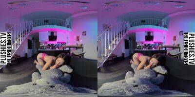 Euphoria - Strapon Sex In The Kitchen With Teddy Bear - PlushiesVR - videotxxx.com