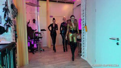 Peedolly a Rubbertoy and 3 nasty Rubber Goddesses - videotxxx.com